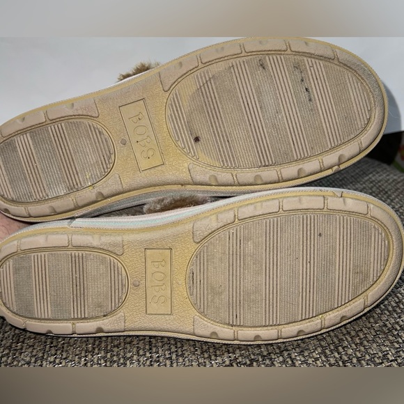 Super Cute Bobs Dog Print Slippers Womens Size 9 - Picture 3 of 6